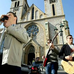 Enes Begović – Da mi nude Sarajevo